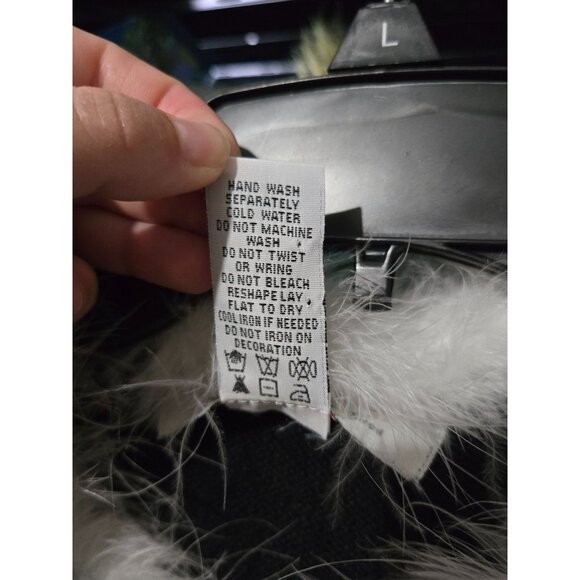 Vintage 2004 Heirloom Collectibles Christmas Sequin Embellished Santa Sweater L - Picture 12 of 13